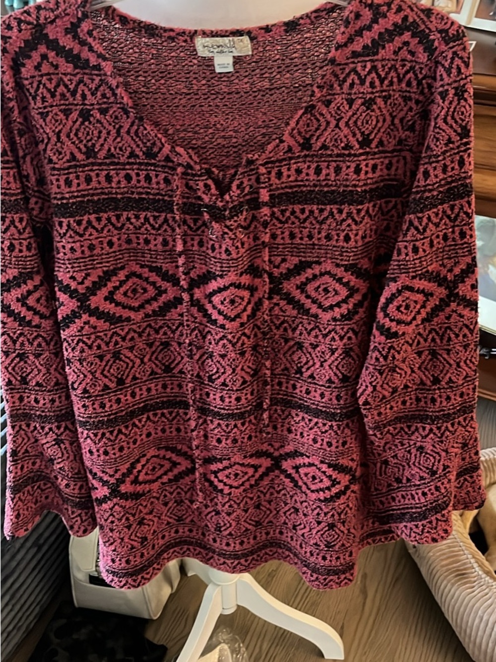 live and let live Pink and Black Patterned Knit Tunic Top